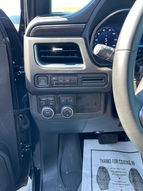 2023 Chevrolet Suburban RST - Photo 14