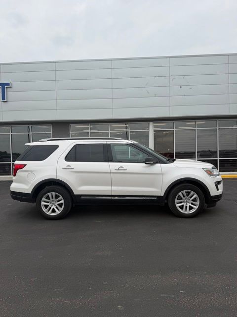 2019 Ford Explorer XLT 4WD's photo