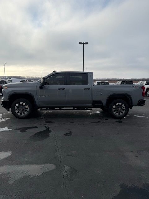 2025 Chevrolet Silverado 2500HD Custom's photo