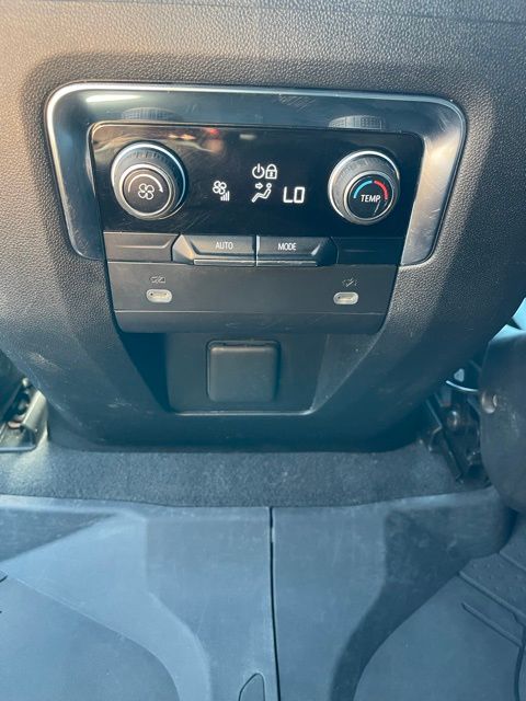 2023 Chevrolet Suburban RST - Photo 25