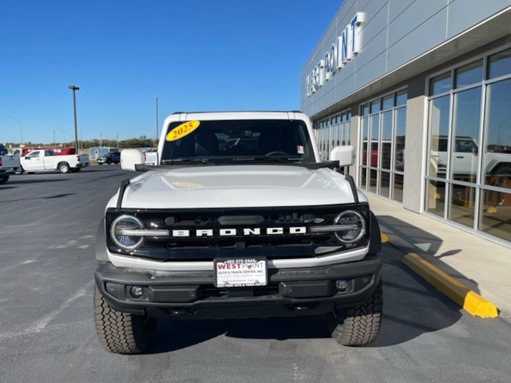 New 2025 Ford Bronco Outer Banks SUV