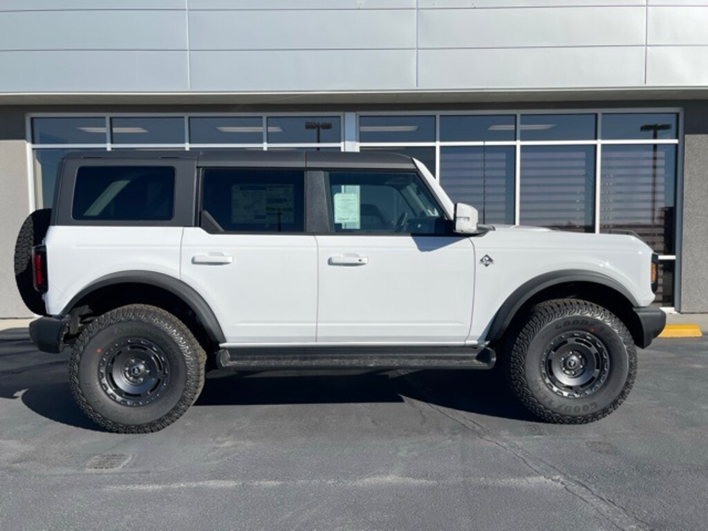 New 2025 Ford Bronco Outer Banks SUV