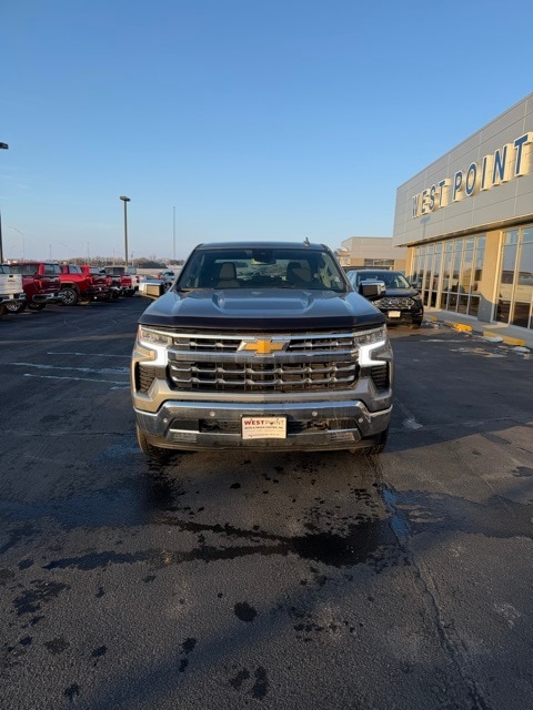 2023 Chevrolet Silverado 1500 LTZ's photo