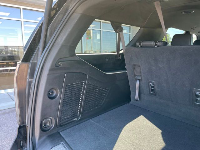 2023 Chevrolet Suburban RST - Photo 10