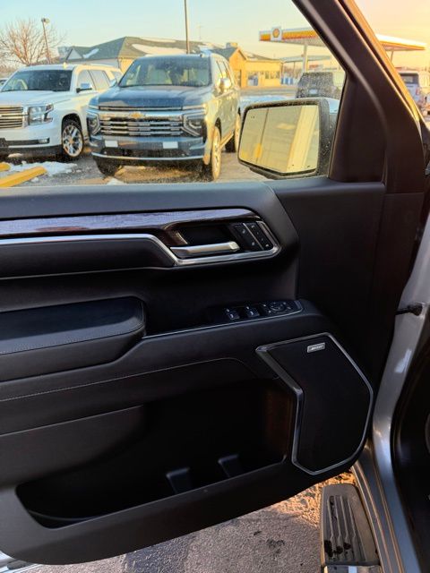 2023 Chevrolet Silverado 1500 LTZ - Photo 9