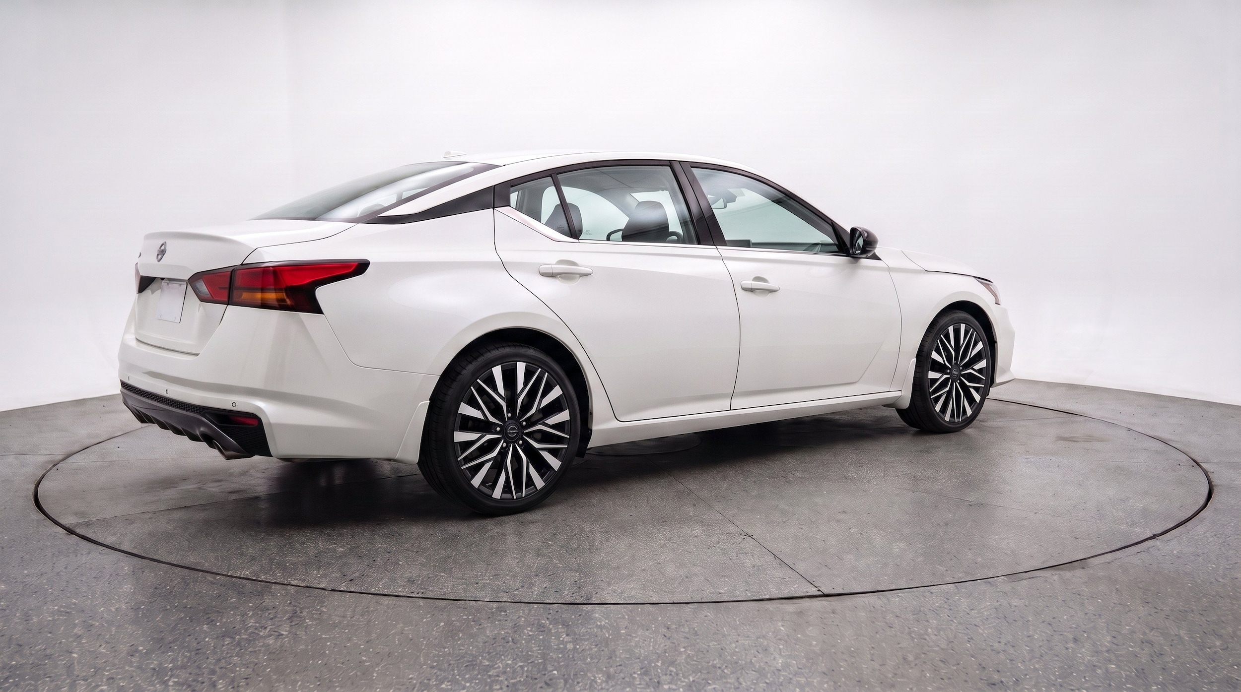 Thumbnail: 2025 Nissan Altima - 9
