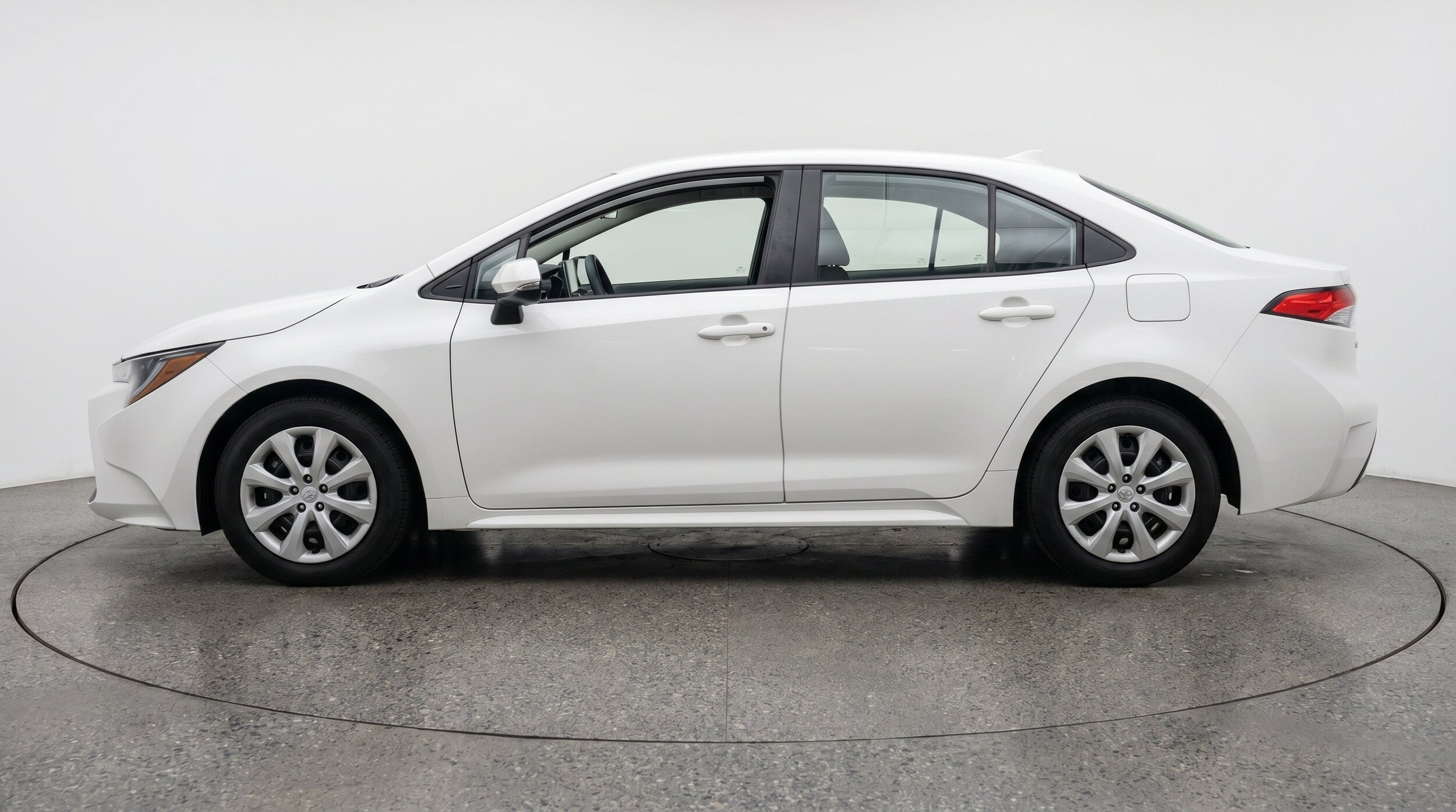 Thumbnail: 2025 Toyota Corolla - 5