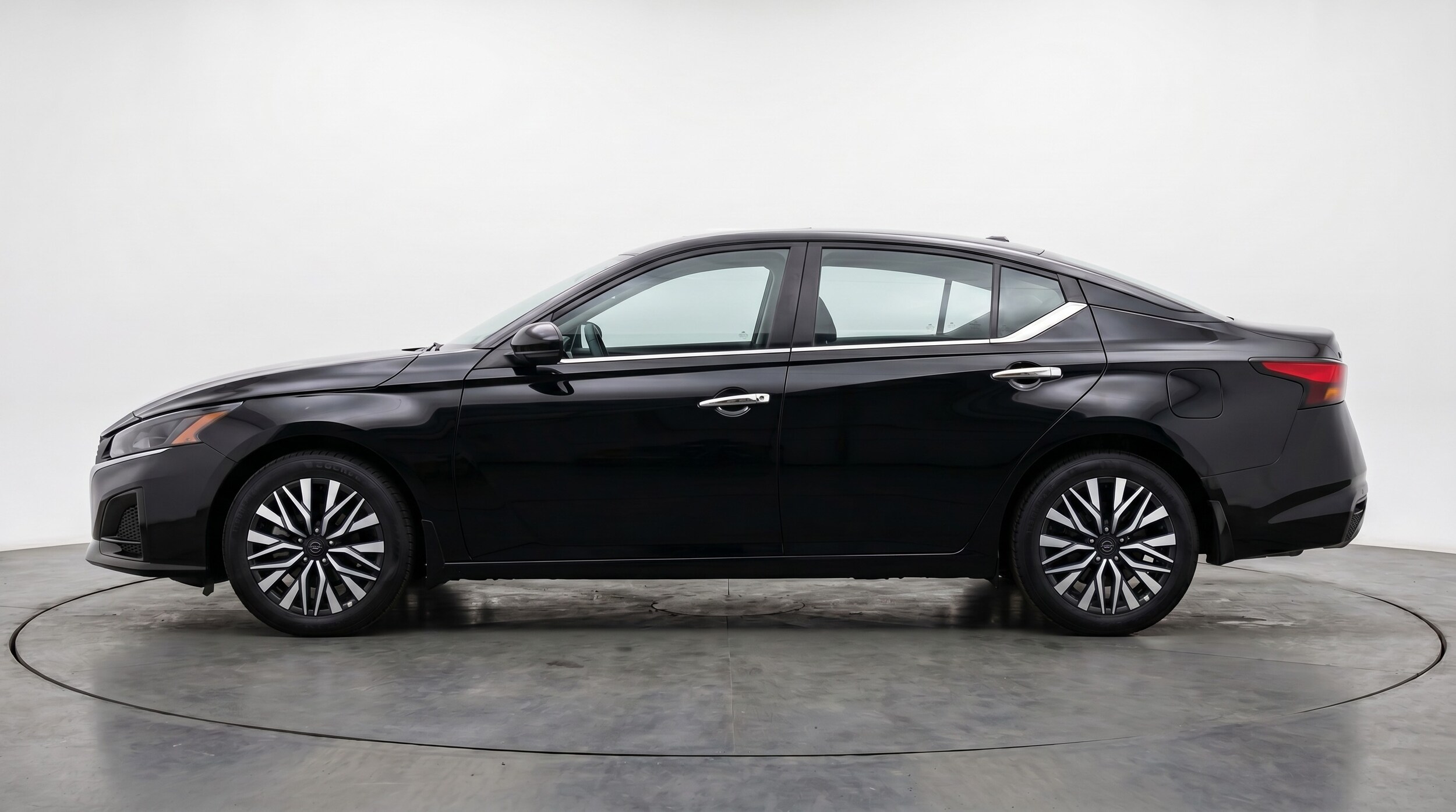 Thumbnail: 2025 Nissan Altima - 4