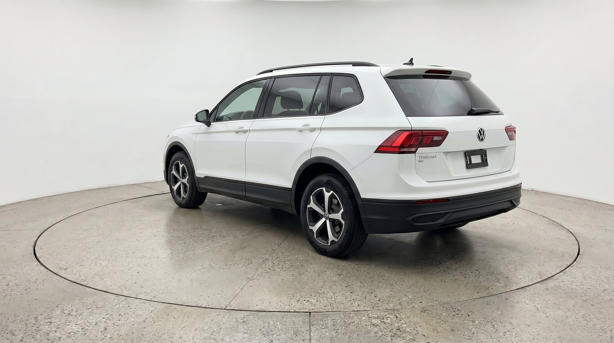 Thumbnail: 2026 Volkswagen Tiguan - 6