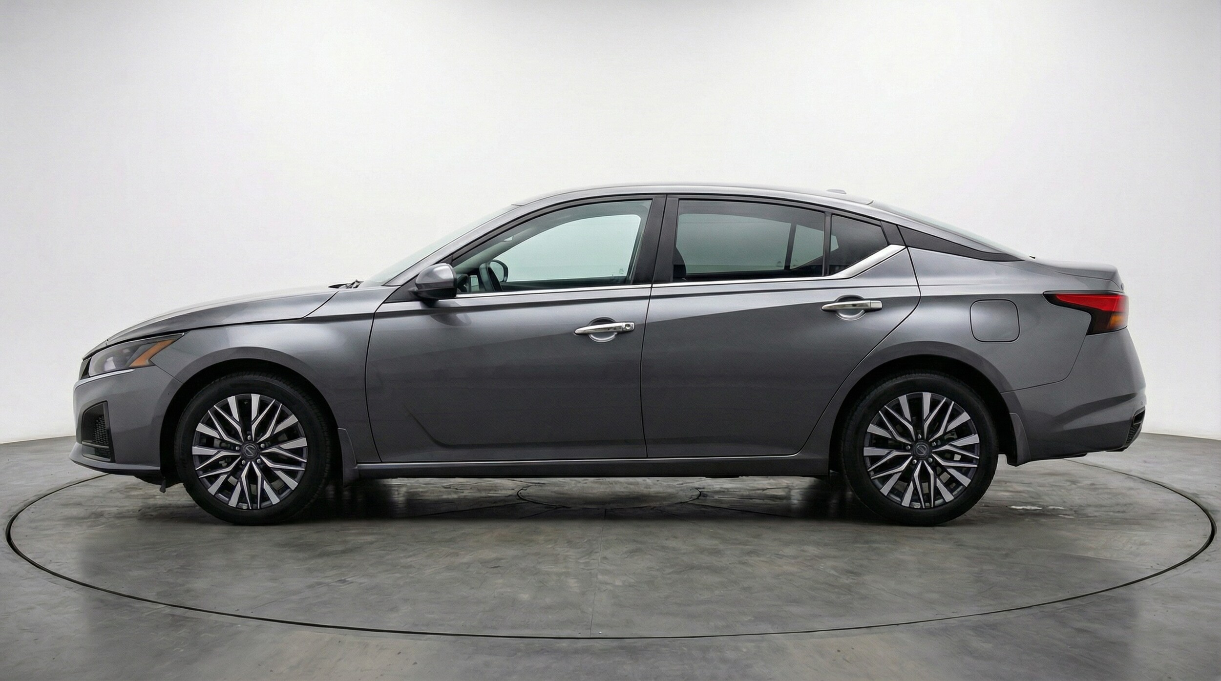 Thumbnail: 2025 Nissan Altima - 4