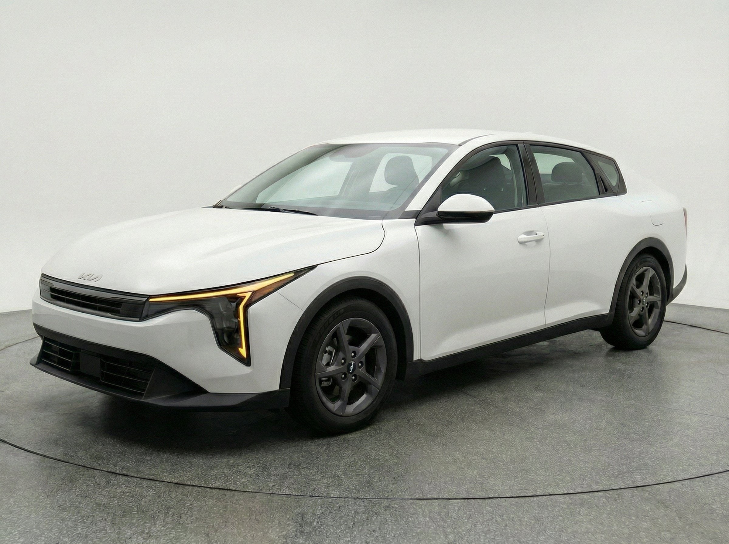 Thumbnail: 2025 Kia K4 - 3