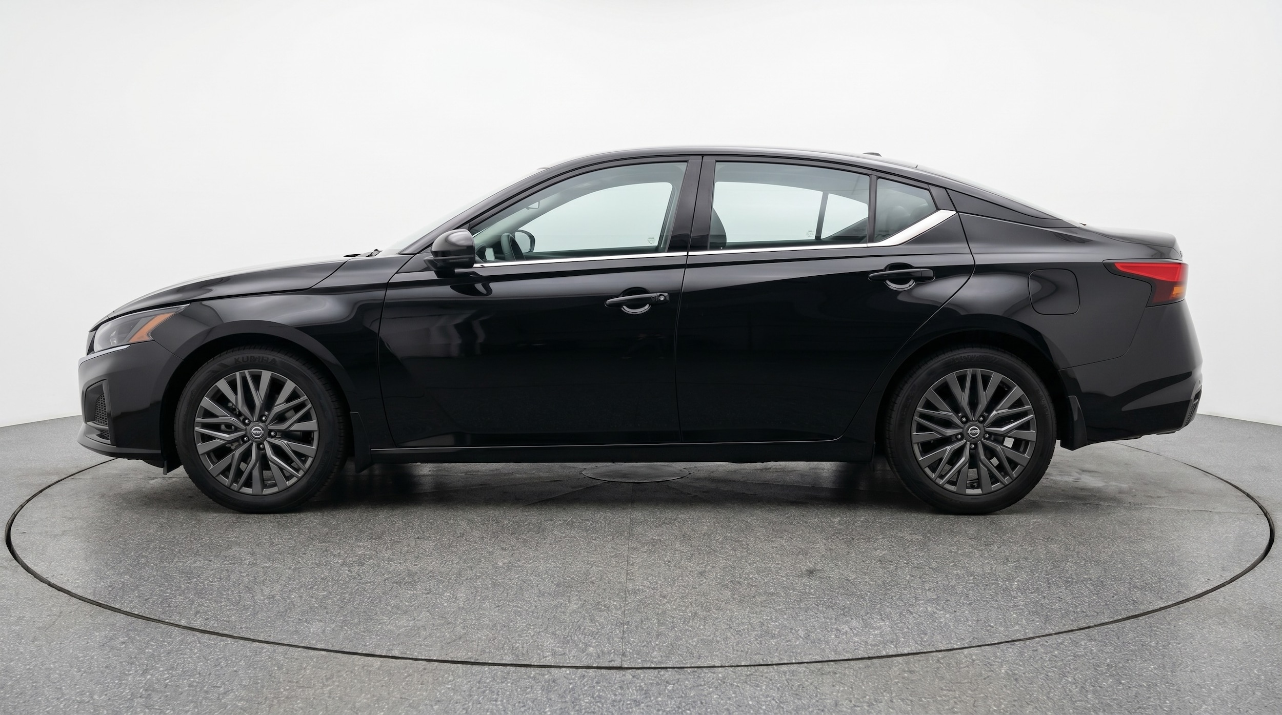 Thumbnail: 2025 Nissan Altima - 4
