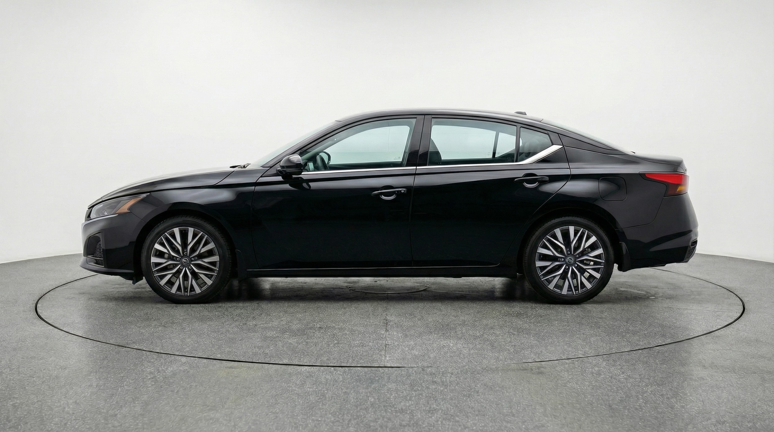 Thumbnail: 2025 Nissan Altima - 4