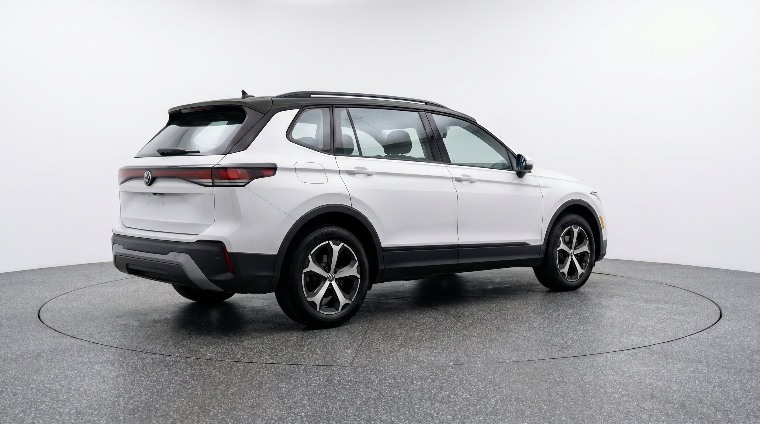 Thumbnail: 2026 Volkswagen Tiguan - 9