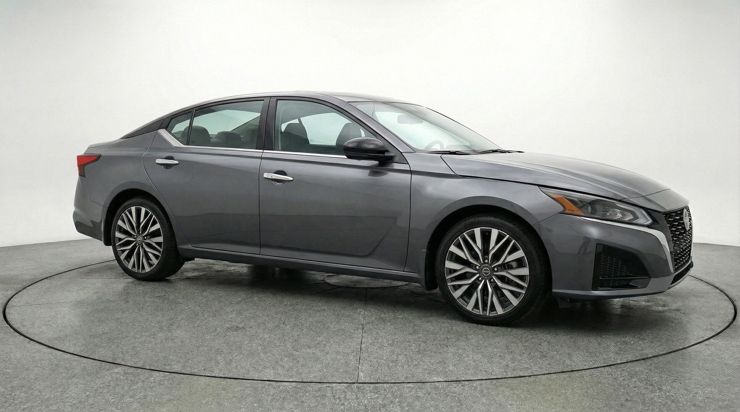 Thumbnail: 2025 Nissan Altima - 1