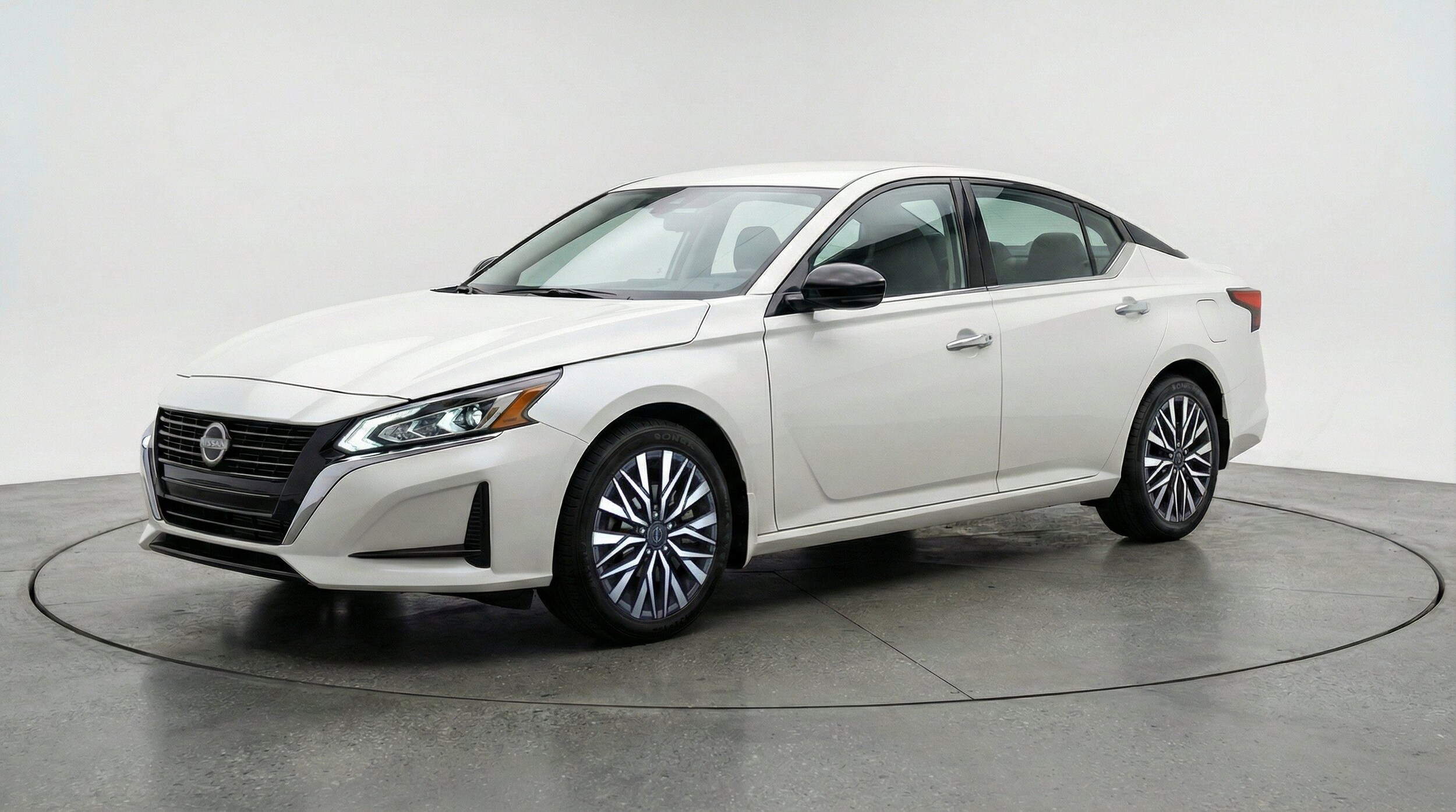 Thumbnail: 2025 Nissan Altima - 3