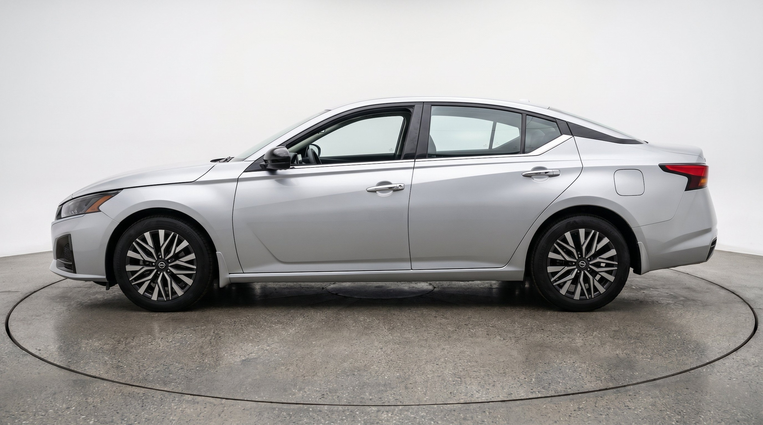 Thumbnail: 2025 Nissan Altima - 5