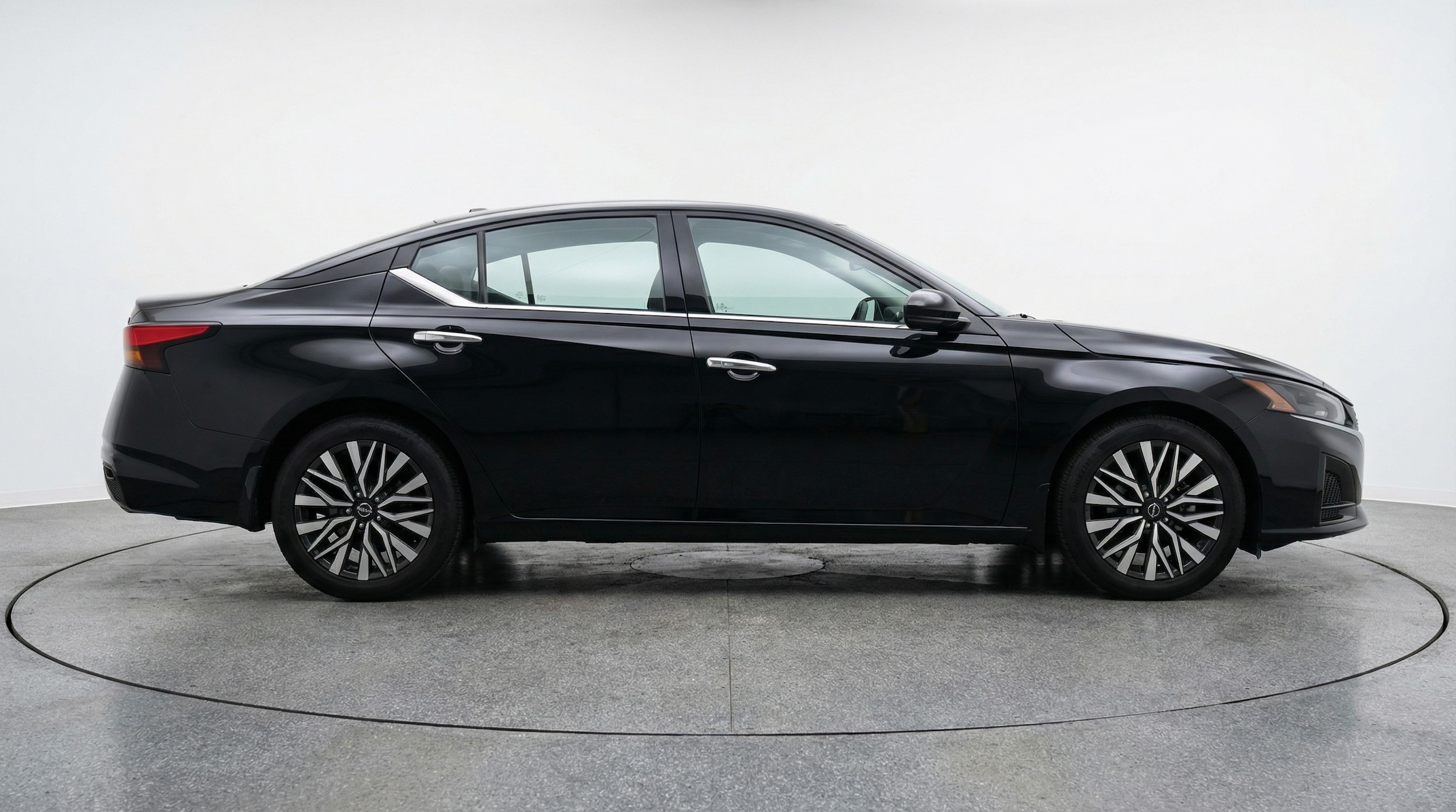 Thumbnail: 2025 Nissan Altima - 8