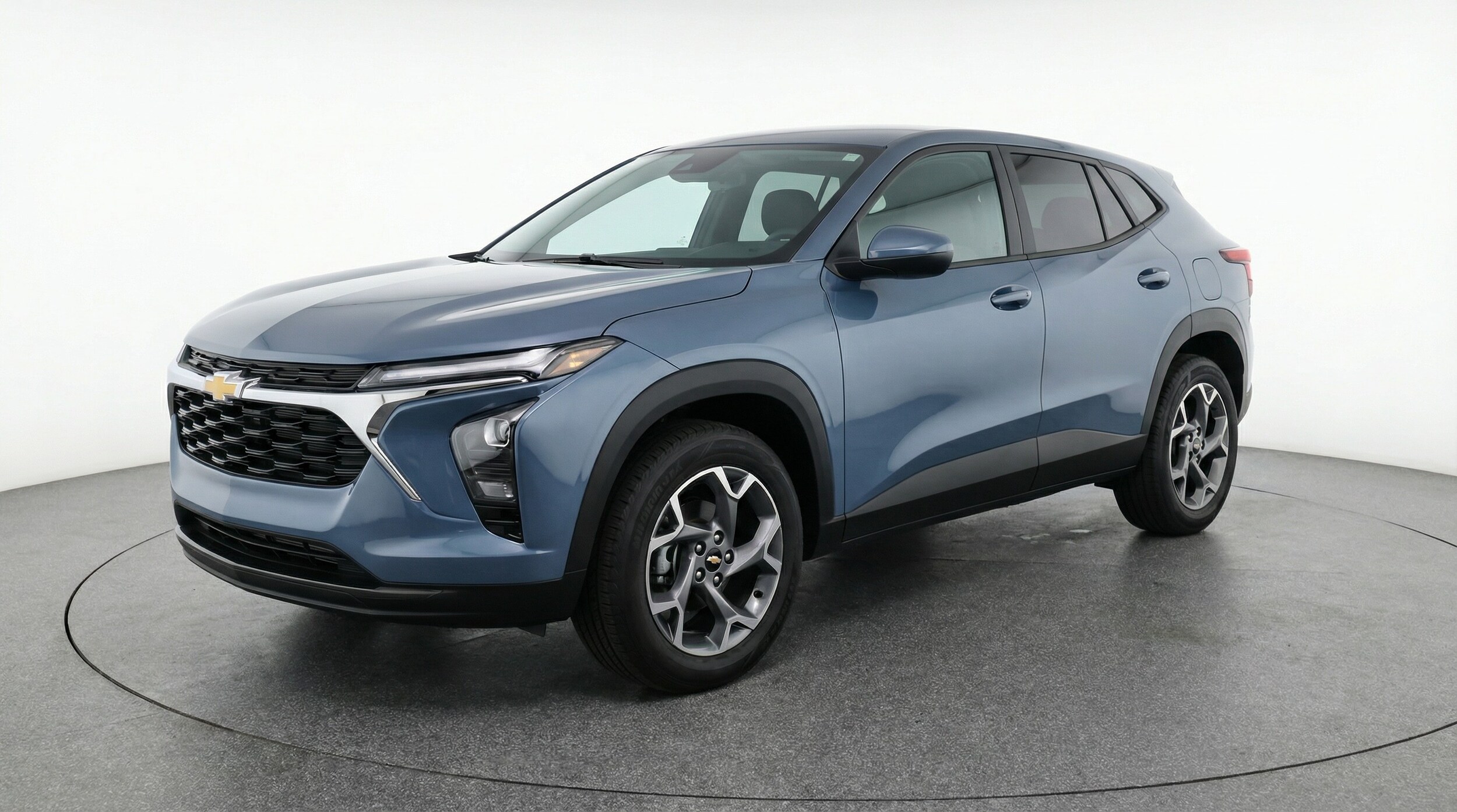 Thumbnail: 2025 Chevrolet Trax - 3