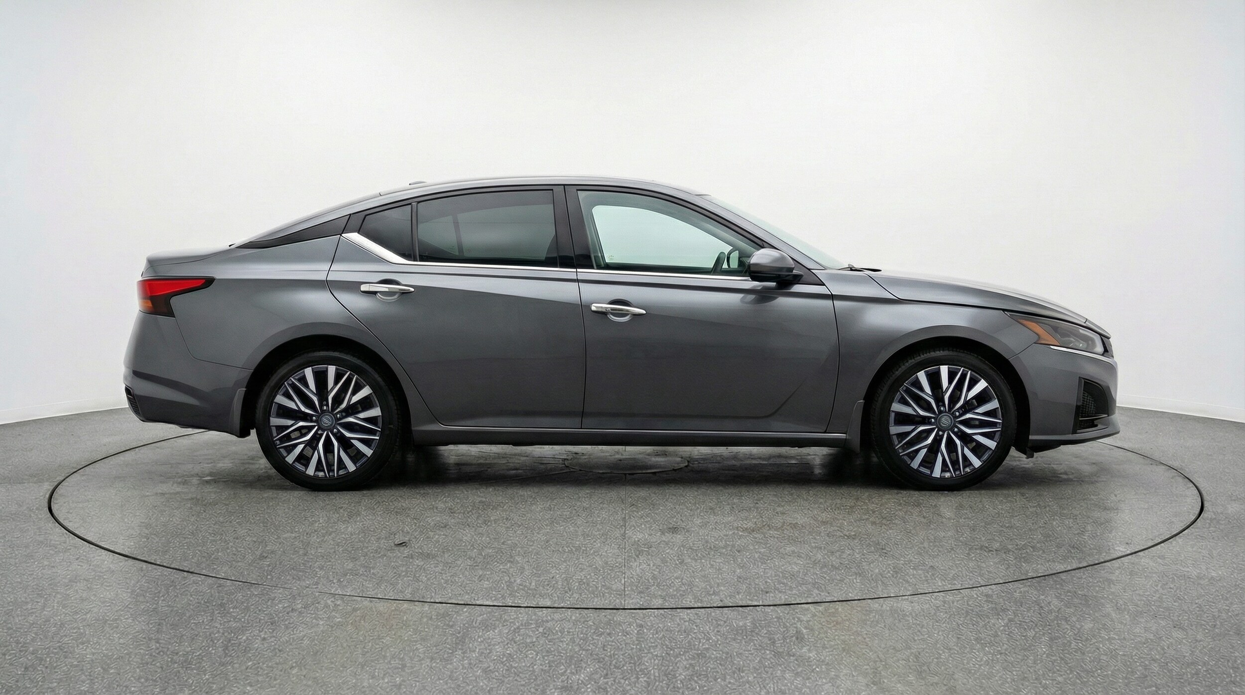 Thumbnail: 2025 Nissan Altima - 8