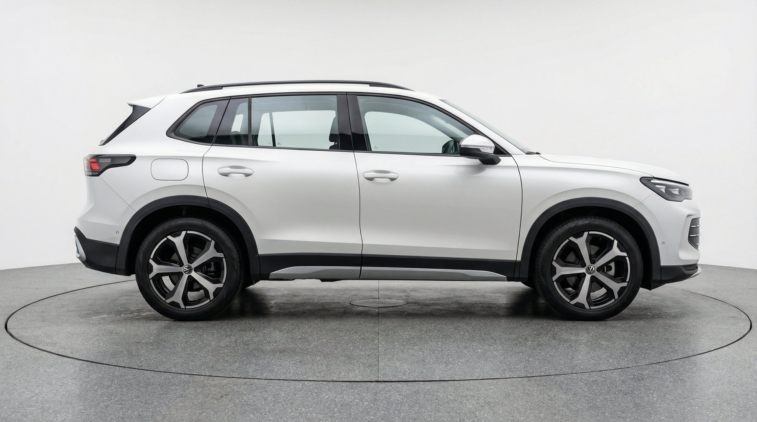 Thumbnail: 2026 Volkswagen Tiguan - 11