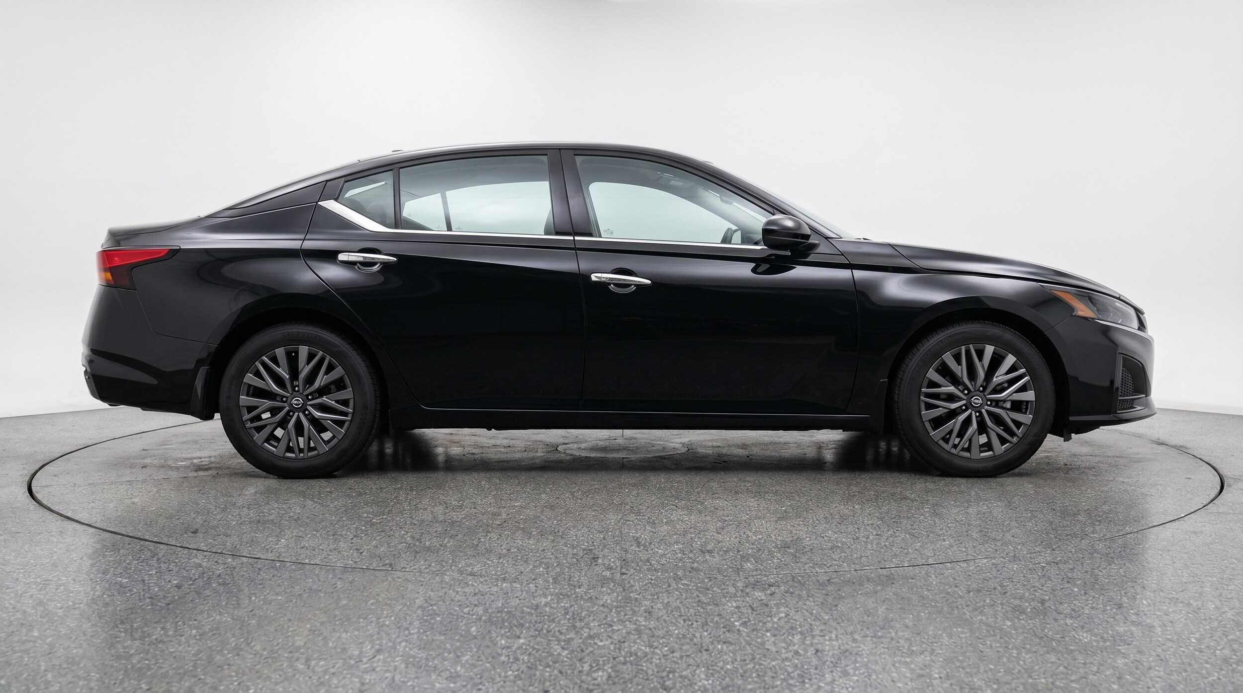 Thumbnail: 2025 Nissan Altima - 8