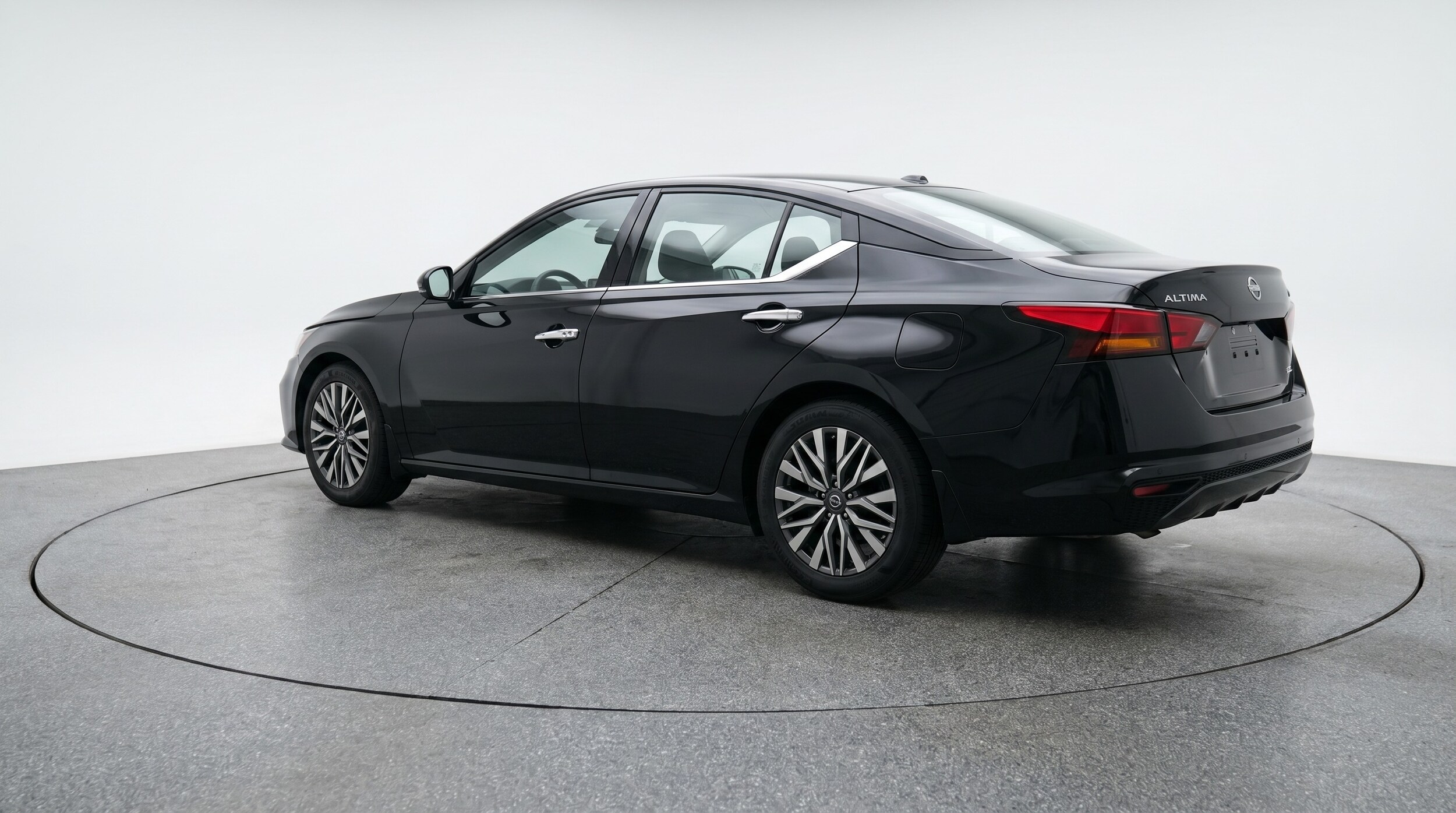 Thumbnail: 2025 Nissan Altima - 5