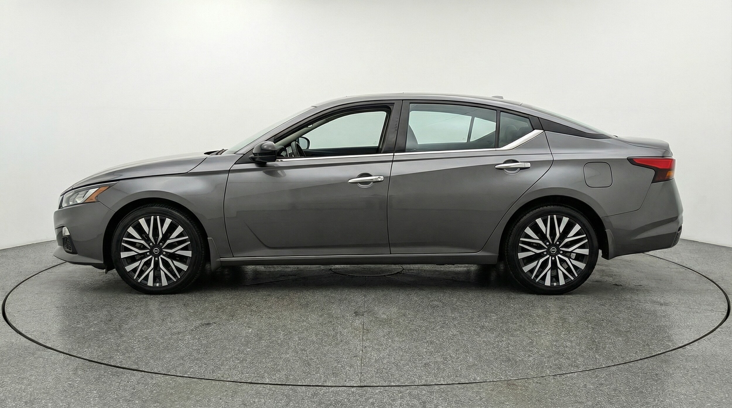 Thumbnail: 2025 Nissan Altima - 4