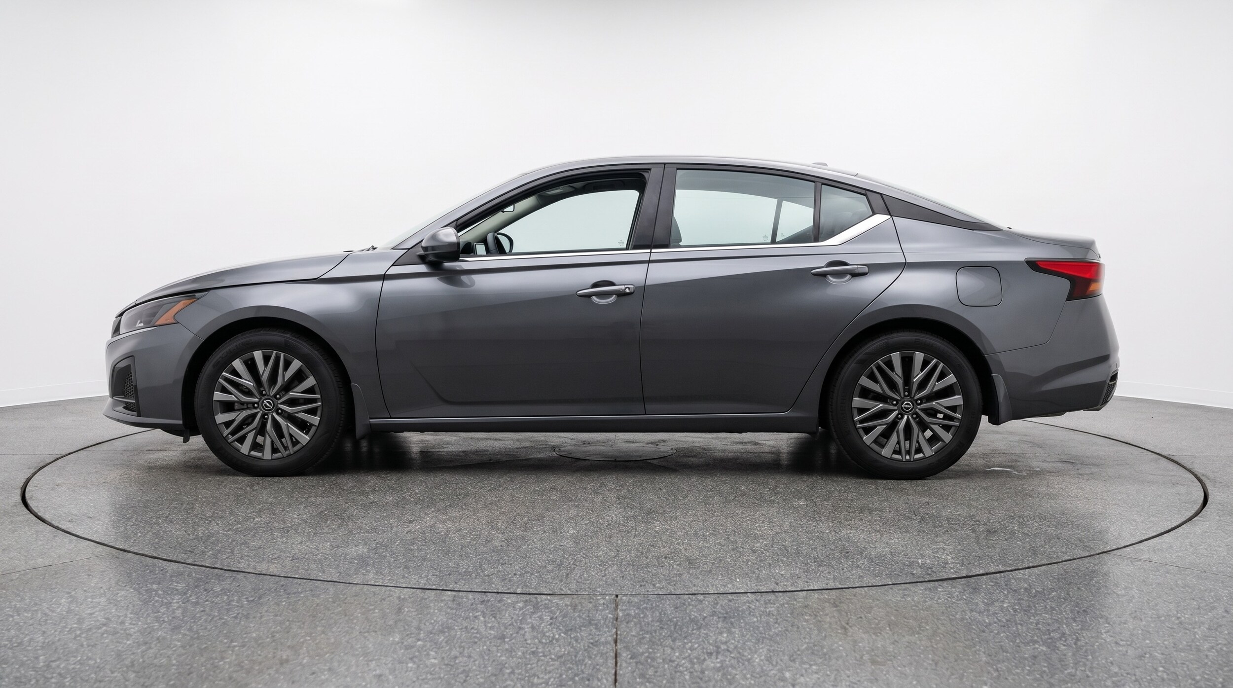 Thumbnail: 2025 Nissan Altima - 4