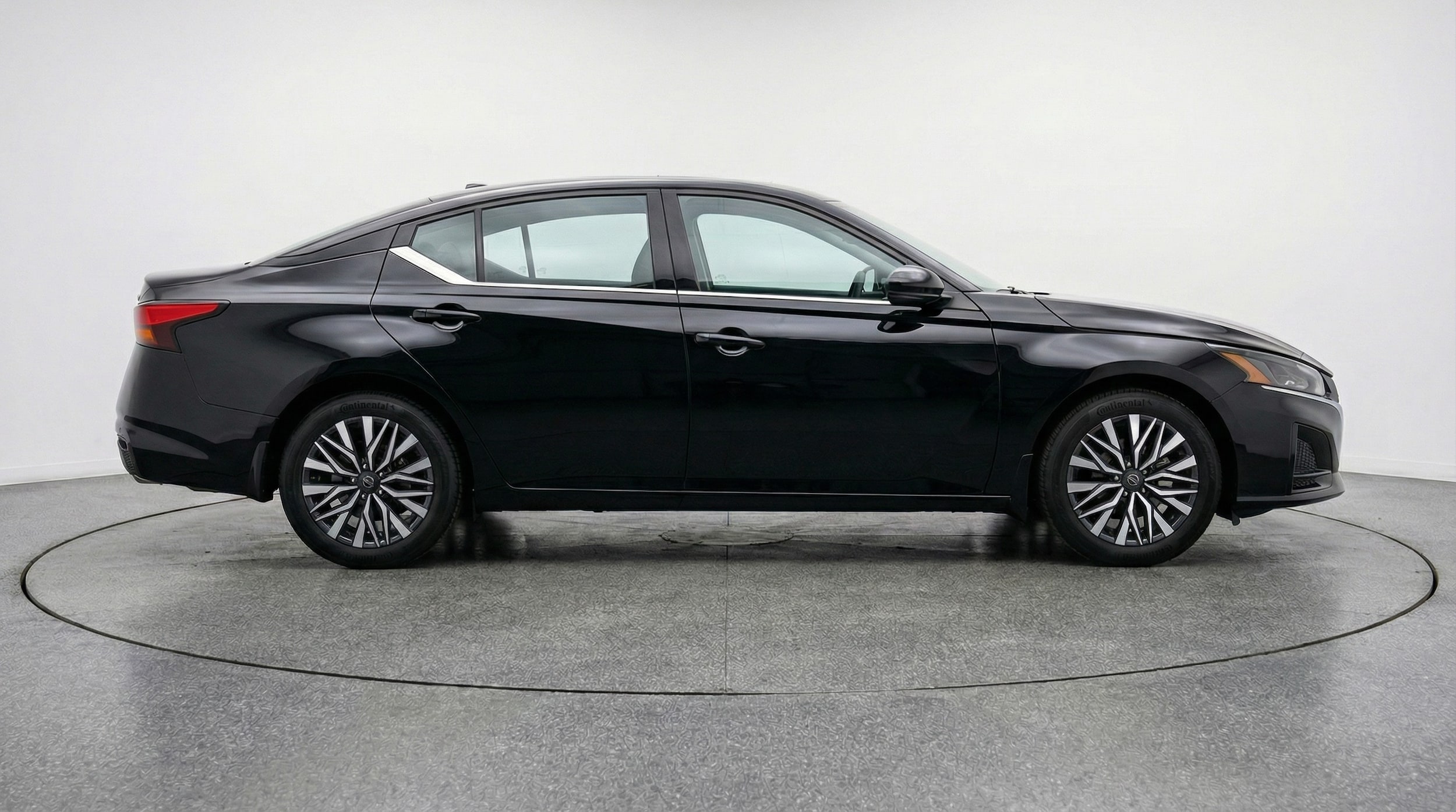 Thumbnail: 2025 Nissan Altima - 8