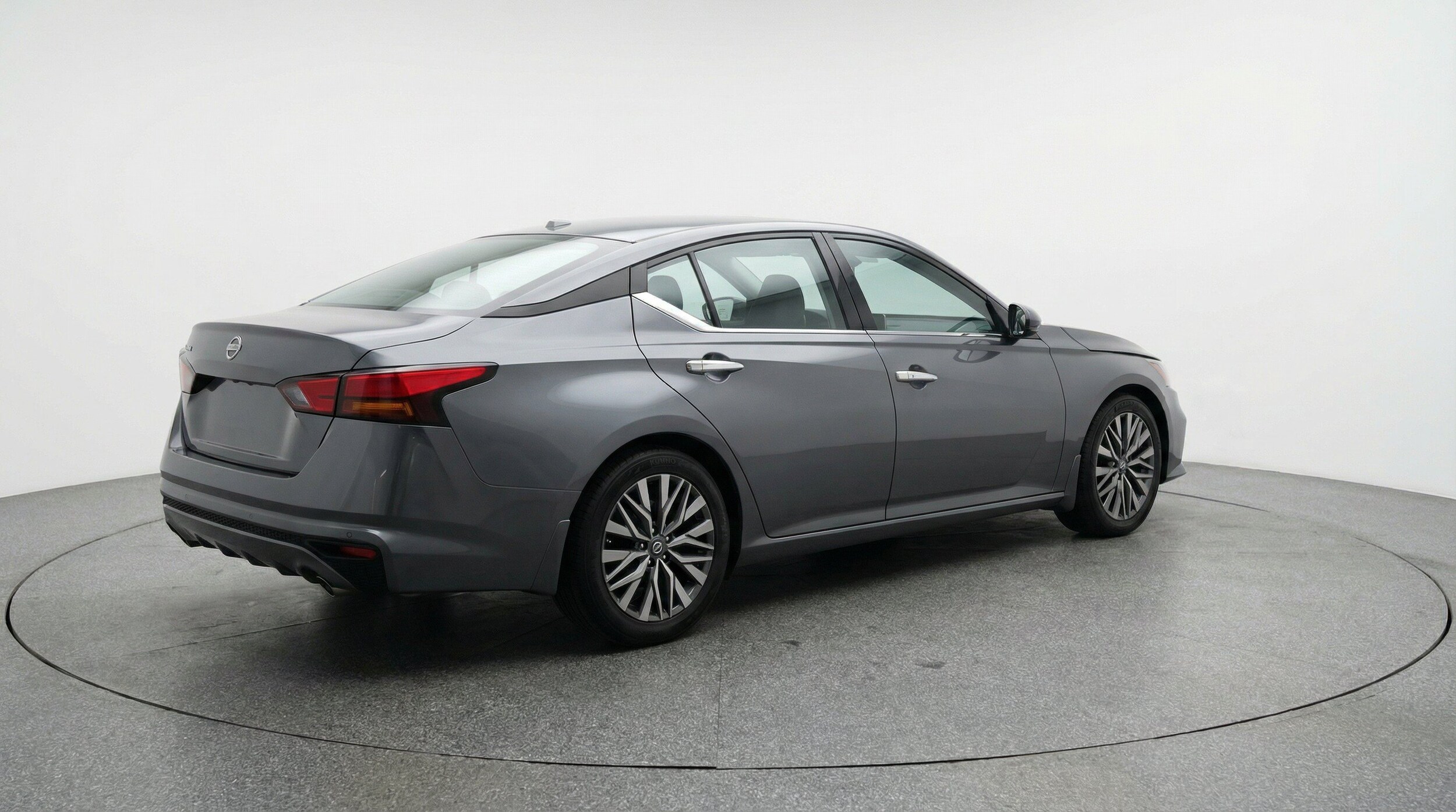 Thumbnail: 2025 Nissan Altima - 9