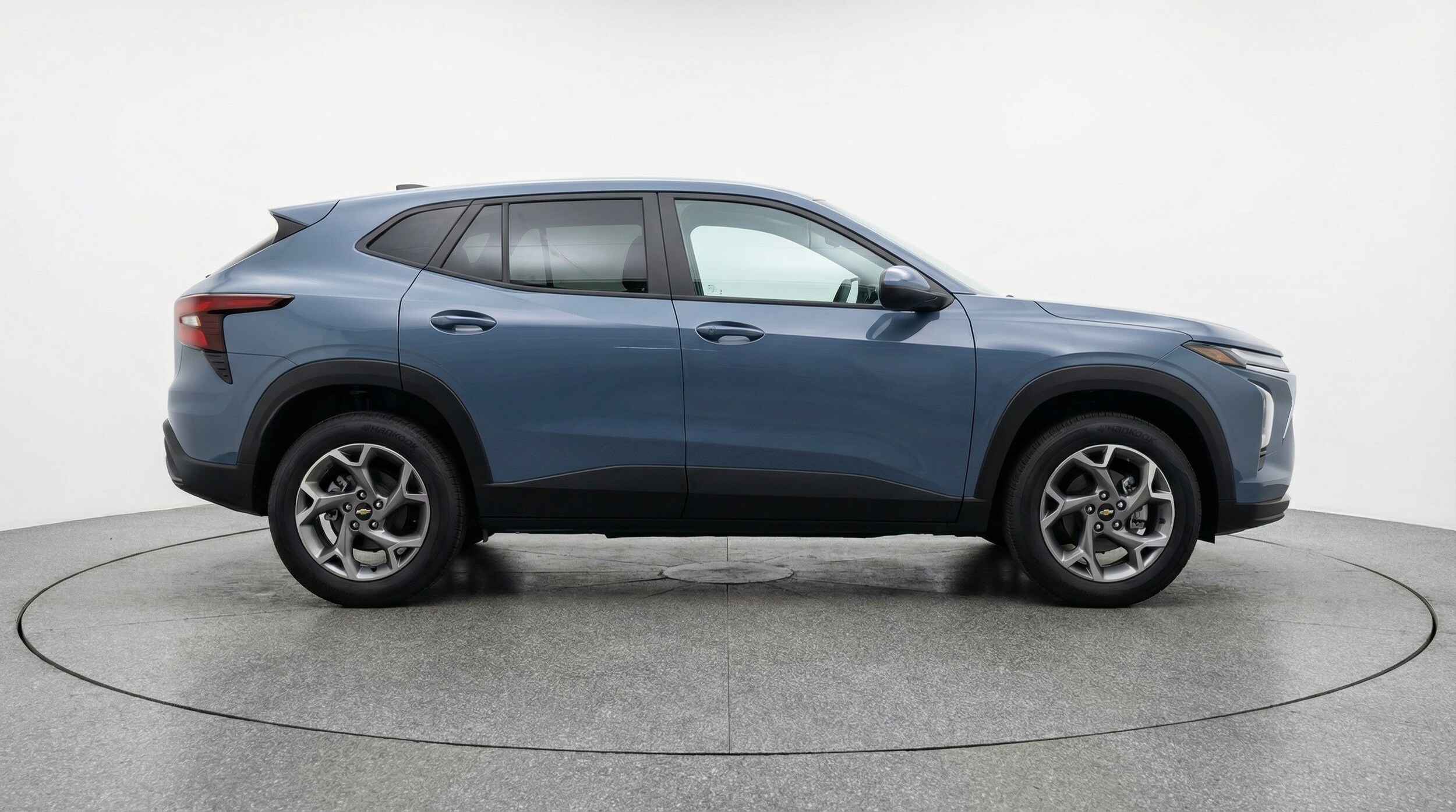 Thumbnail: 2025 Chevrolet Trax - 8