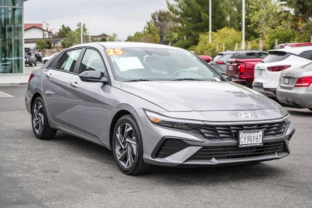 2025 Hyundai Elantra SEL Sport Certified photo 2
