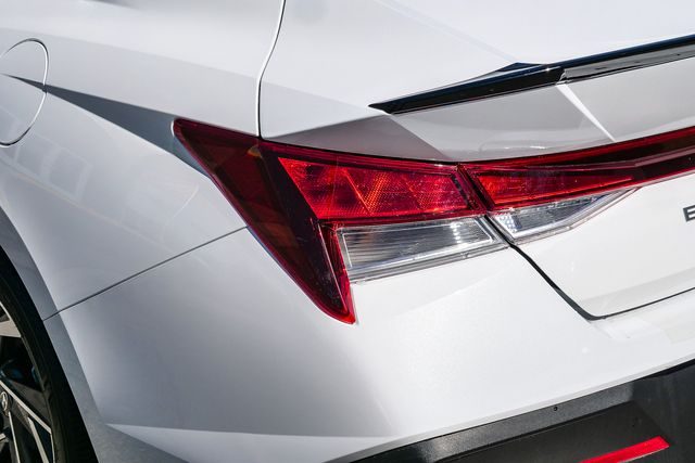 2025 Hyundai Elantra SEL Sport Certified photo 3