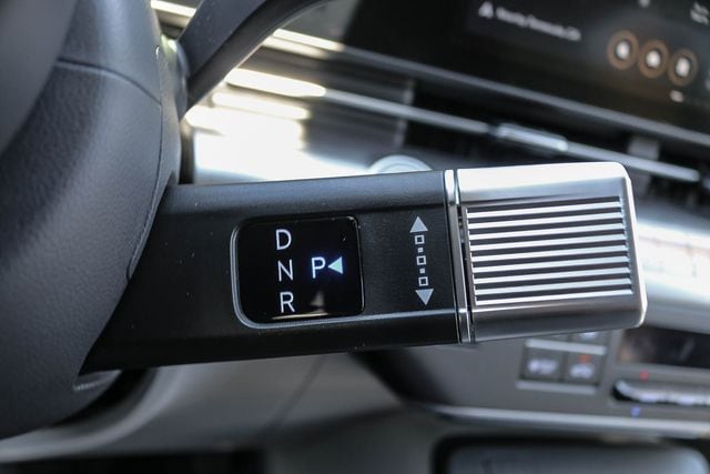 2025 Hyundai Kona EV SEL - Photo 29