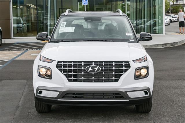 2026 Hyundai Venue SEL photo 2