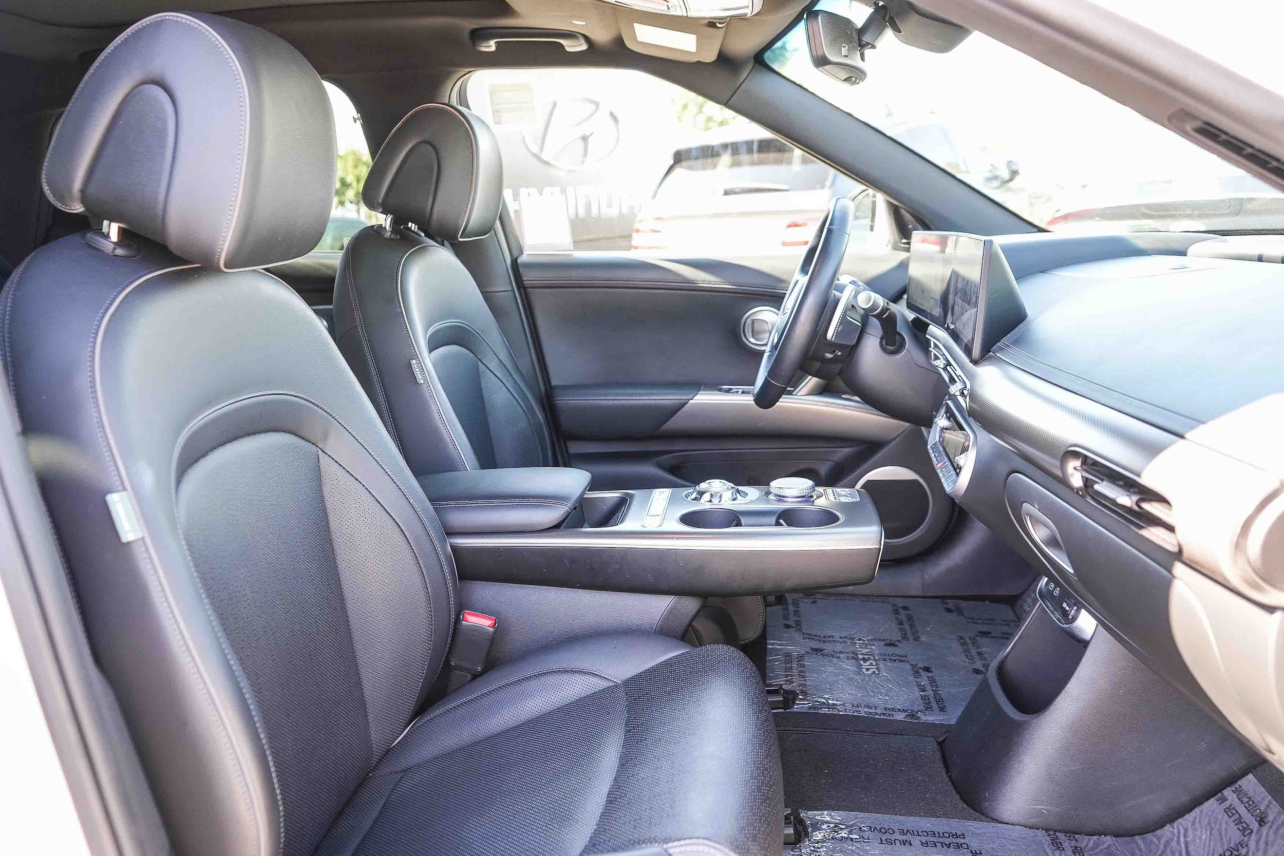 2023 GENESIS GV60 Advanced - Photo 18