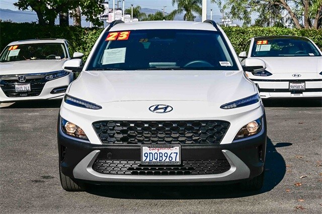 2023 Hyundai Kona SEL photo 2