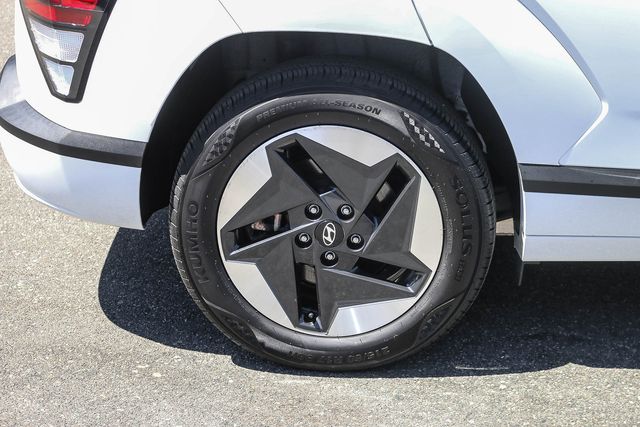 2025 Hyundai Kona EV SEL - Photo 14