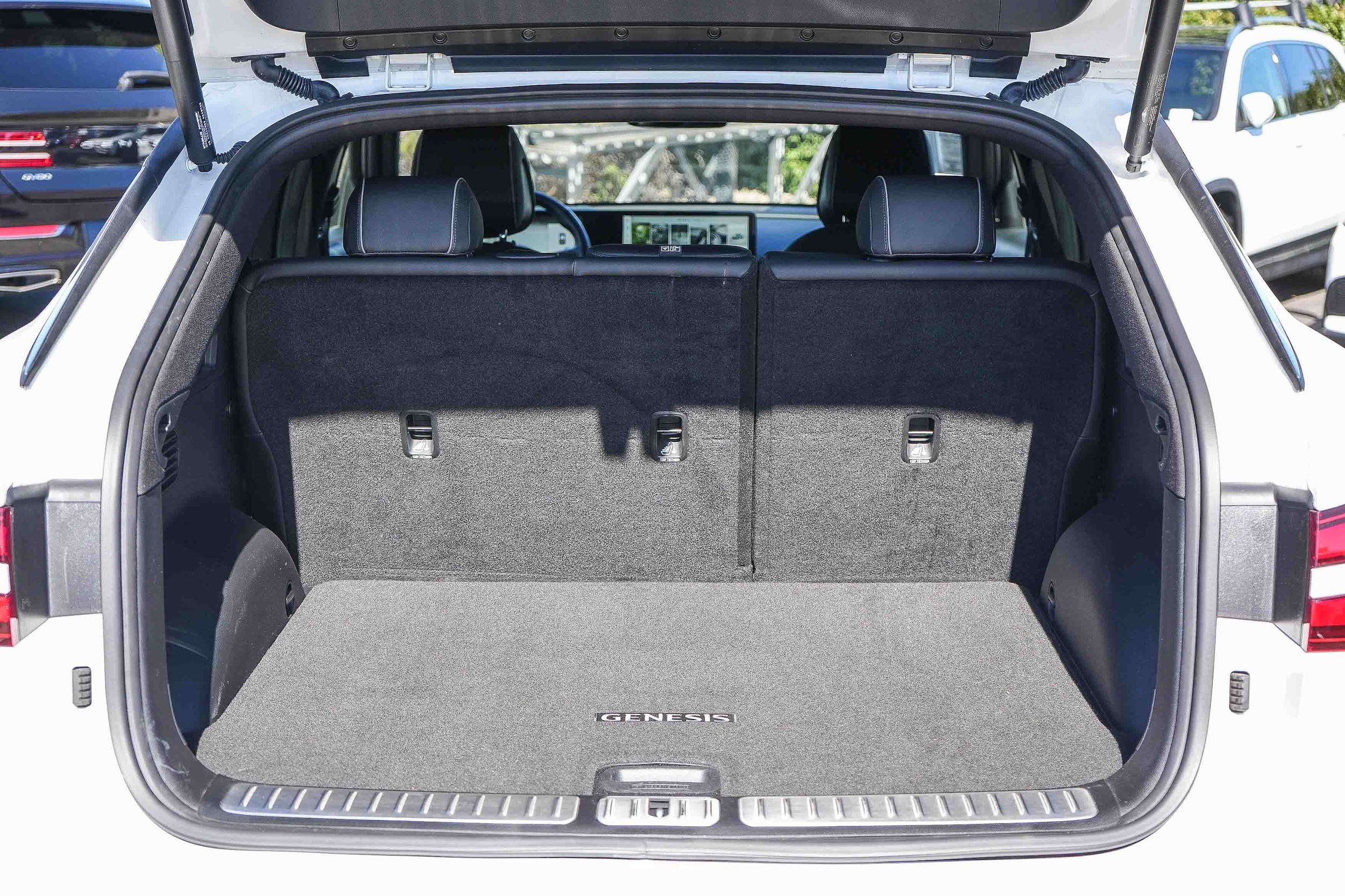 2023 GENESIS GV60 Advanced - Photo 28