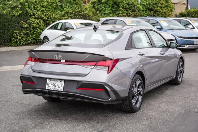 2025 Hyundai Elantra SEL Sport Certified photo 6