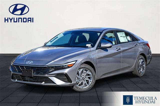 2026 Hyundai Elantra Blue's photo