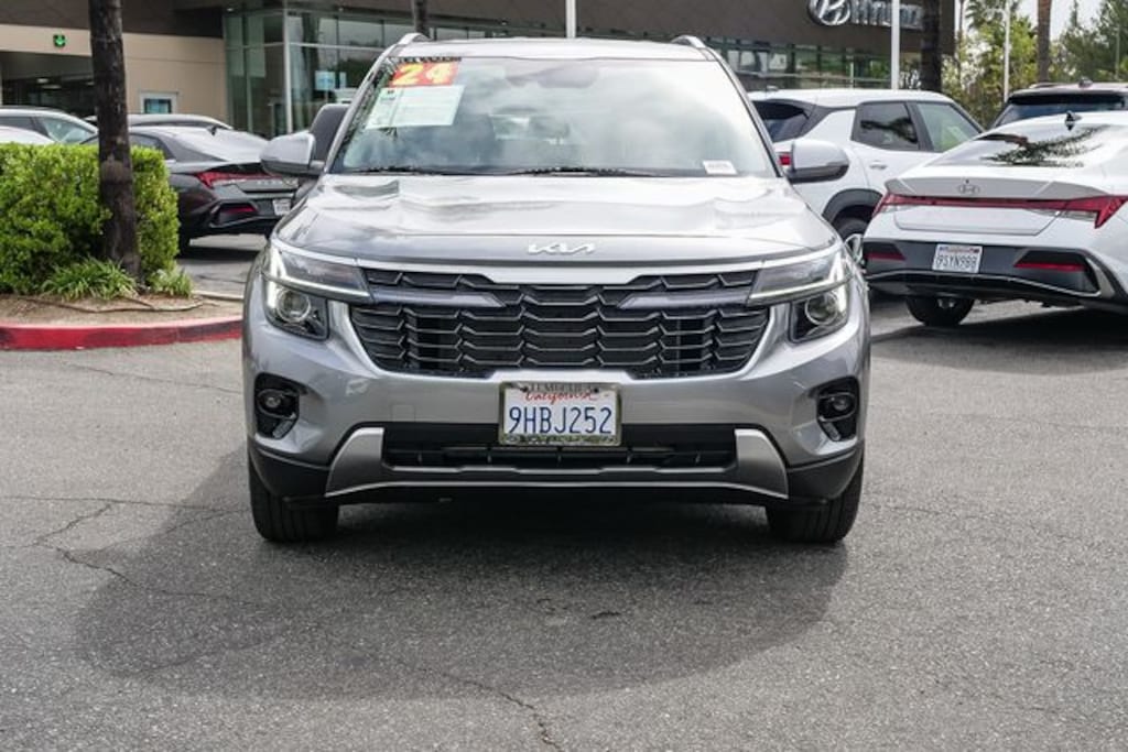 Used 2024 Kia Seltos EX SUV