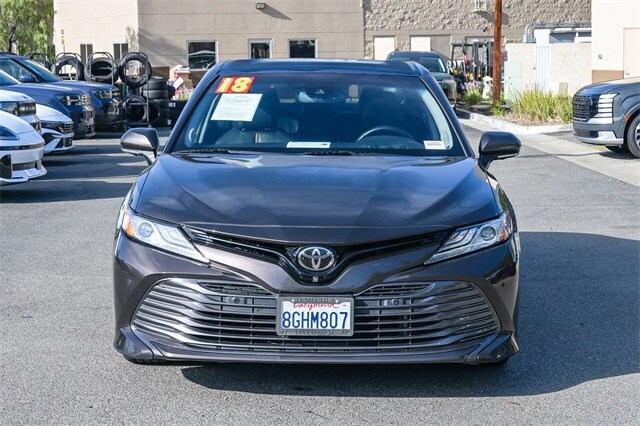 2018 Toyota Camry XLE photo 2