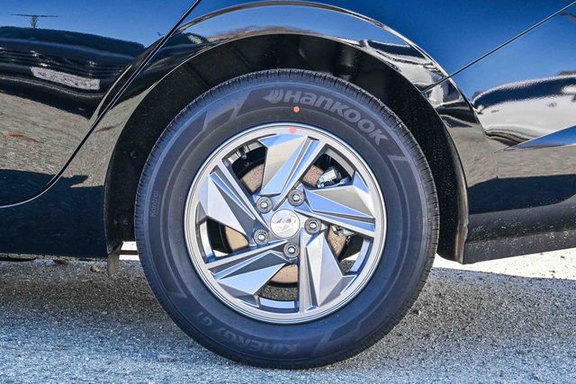 2026 Hyundai Elantra SE - Photo 10