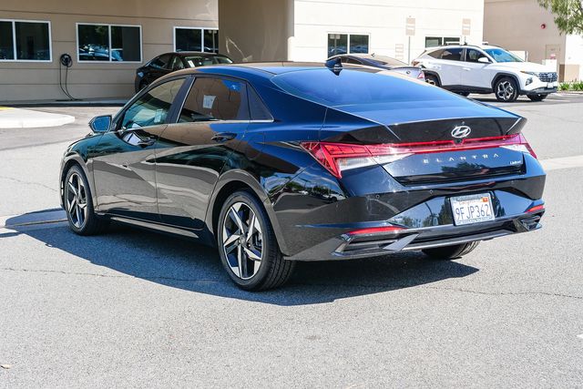 2023 Hyundai Elantra Limited Certified photo 6