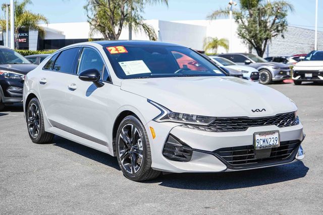 2023 Kia K5 GT-Line photo 2