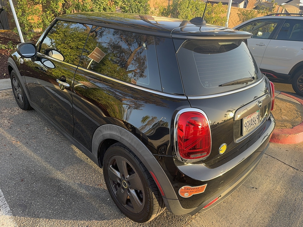 2021 MINI Hardtop 2 Door SE - Photo 6