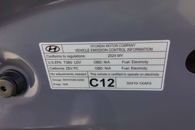 2024 Hyundai IONIQ 6 SE - Photo 29