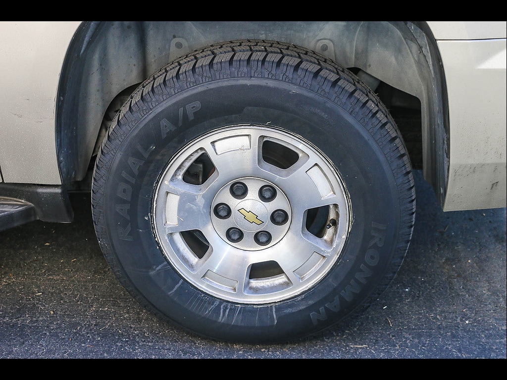 2013 Chevrolet Suburban LT - Photo 8
